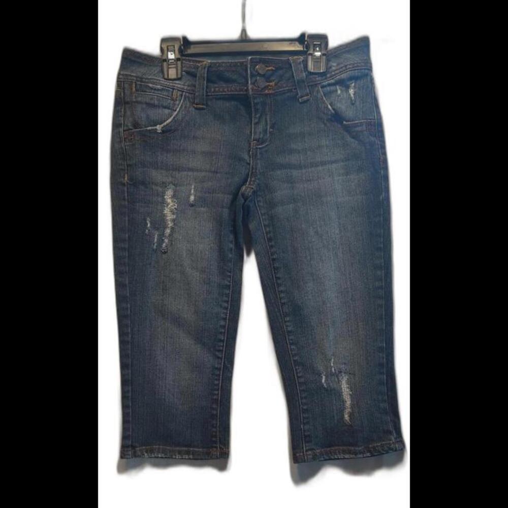 Decree Denim Jean Capris -very good condition